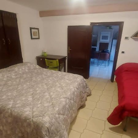 Casale Di Pesche Bed & Breakfast Ngoại thất bức ảnh